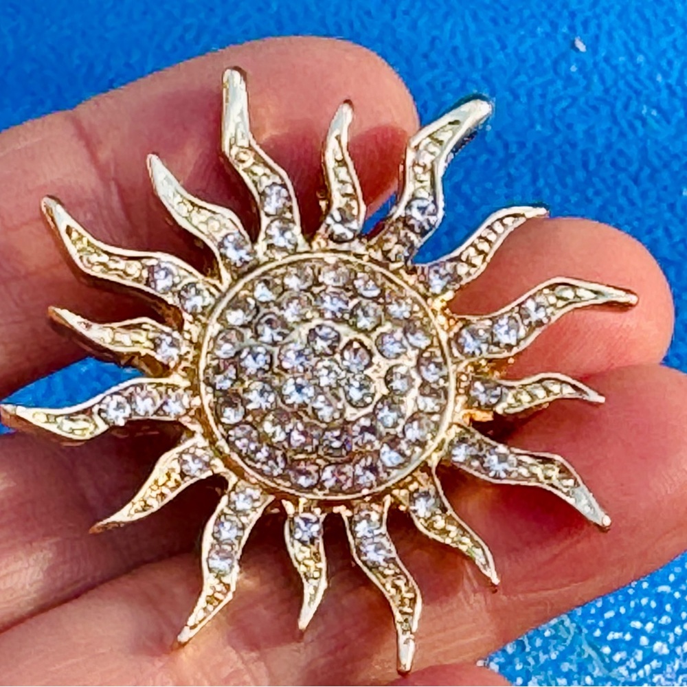 🔥2/$20 Sun brooch